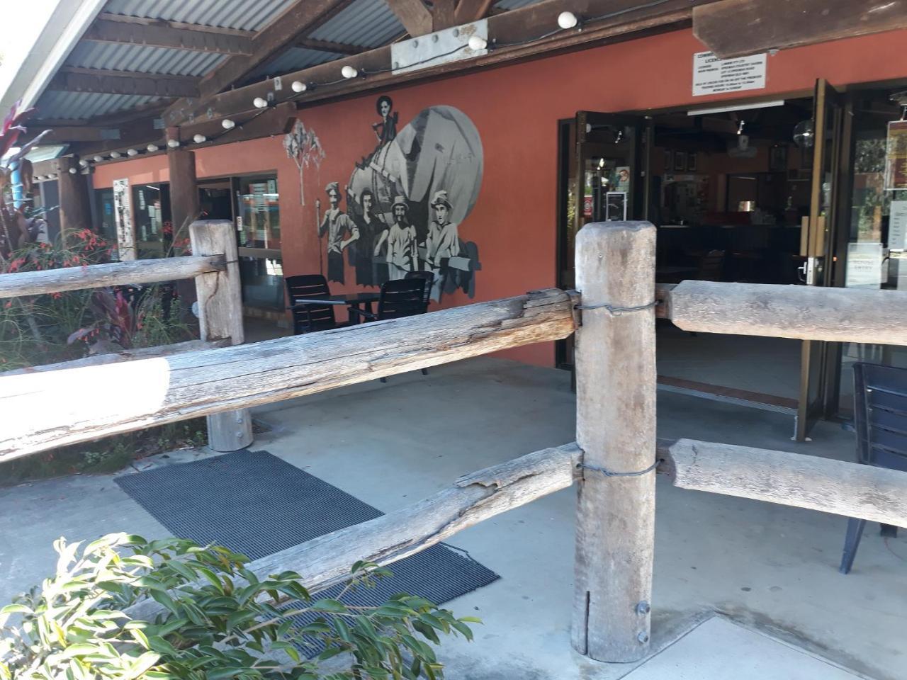 Speewah Country Tavern エクステリア 写真